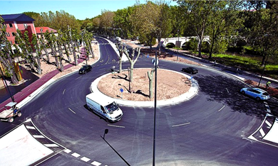 Glorieta en Avda. Palencia con Reina Leonor